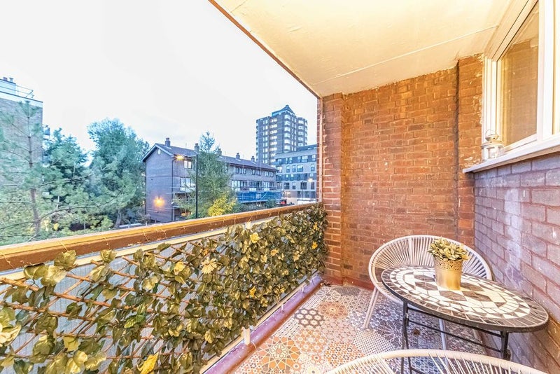 Flat Buckland Court in Amesbury