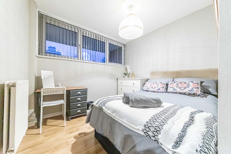 Flat Buckland Court in Amesbury