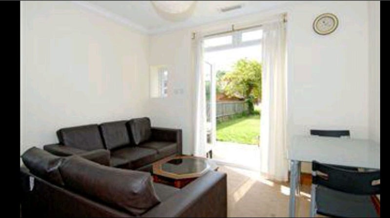 Room Mora Road in Greater London