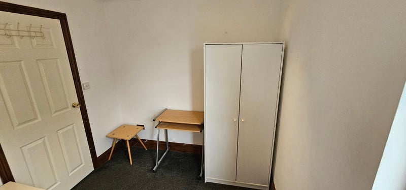 Room Mora Road in Greater London