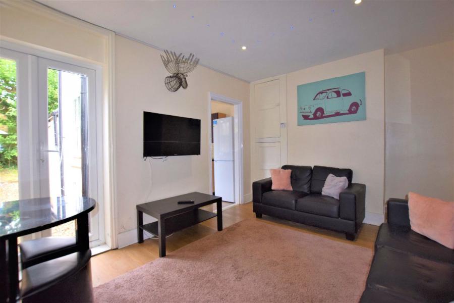 Room York Road in Canterbury