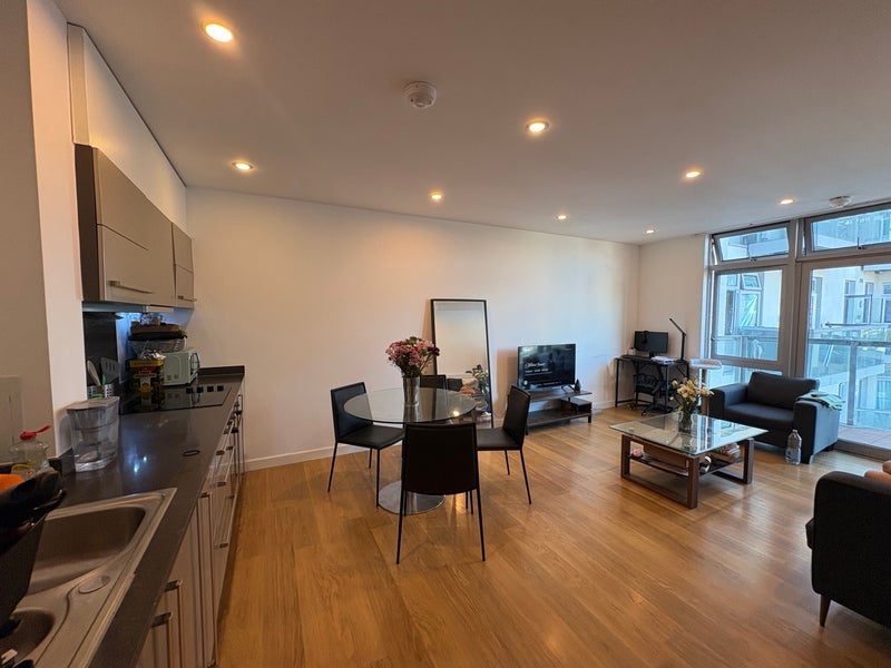 Room Salton Square in Greater London