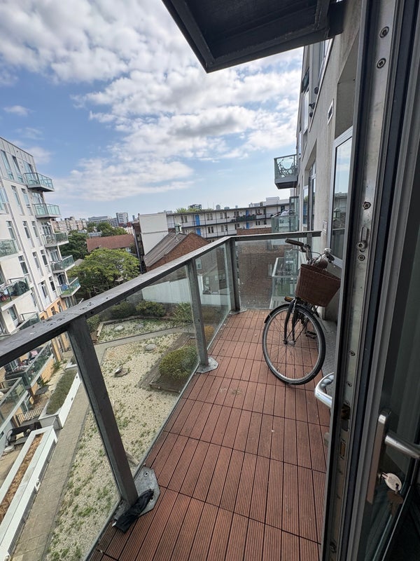 Room Salton Square in Greater London