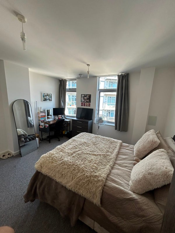 Room Salton Square in Greater London