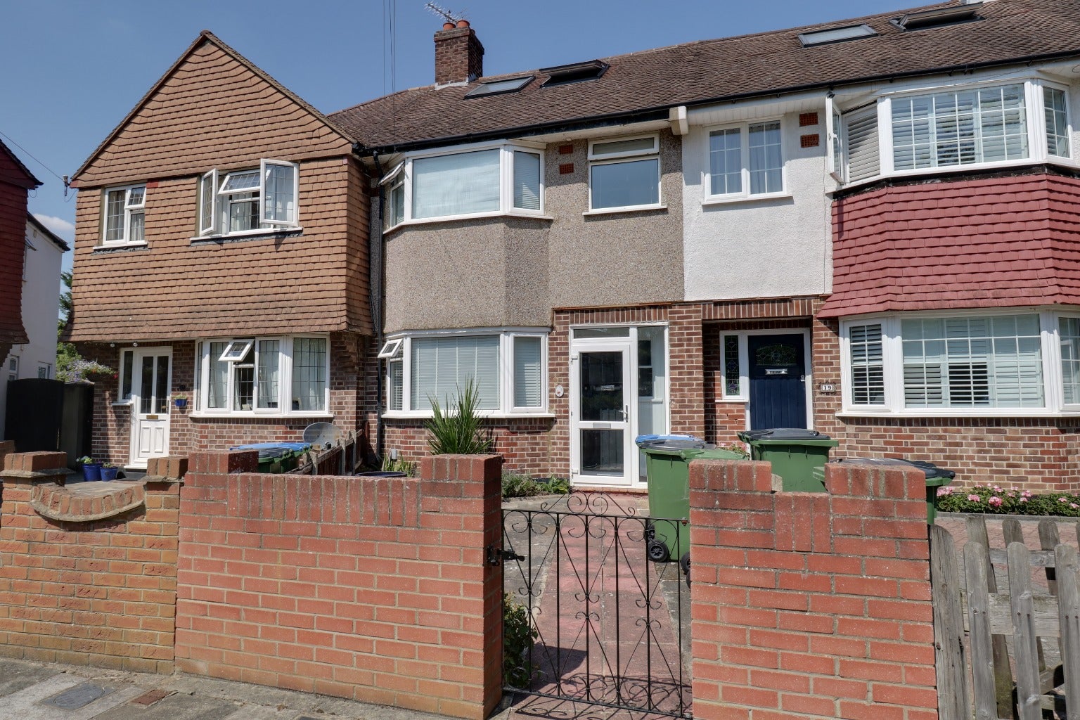 House Alverstone Gardens in Greater London