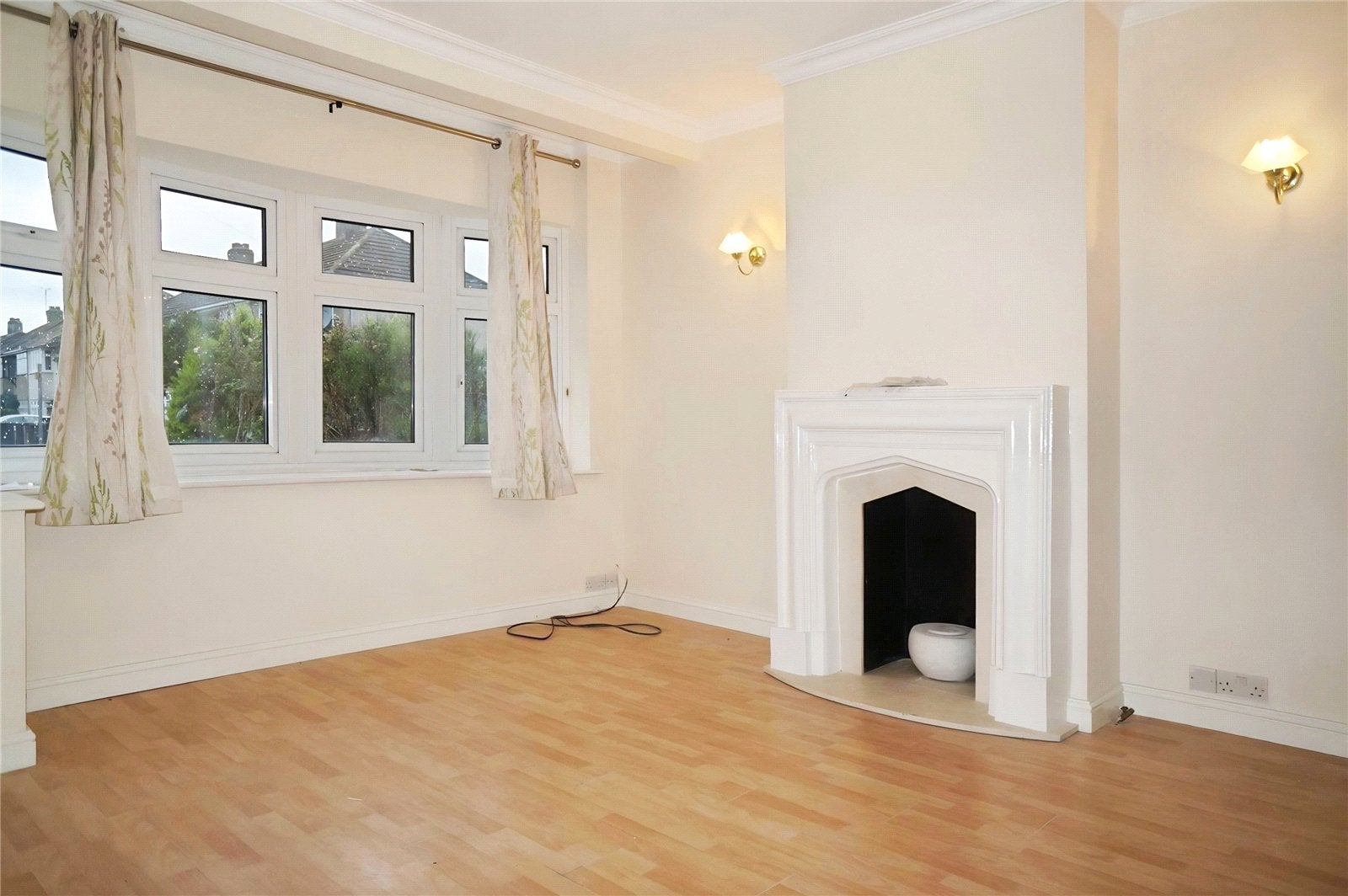 House Auriel Avenue in Greater London