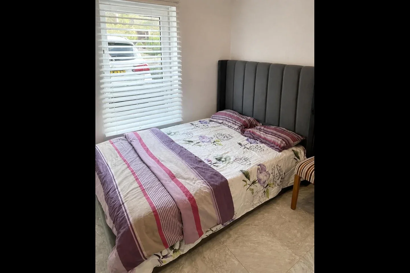 Room Knight's Hill in Greater London