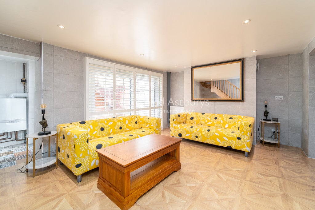 Flat Huntingdon Street in Greater London