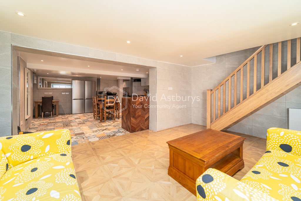 Flat Huntingdon Street in Greater London