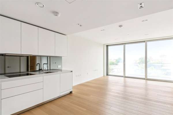 Flat Lillie Square in Greater London