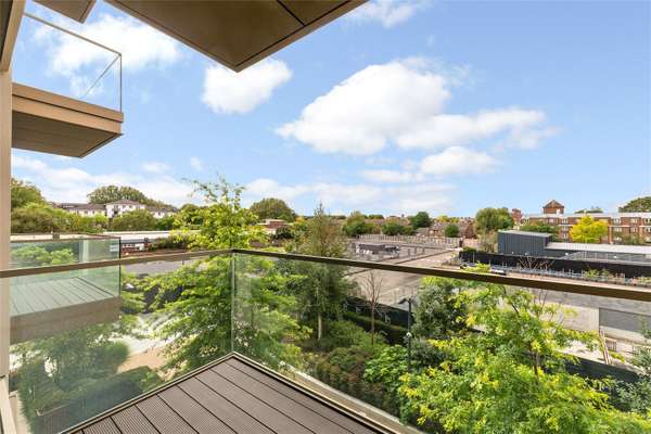 Flat Lillie Square in Greater London