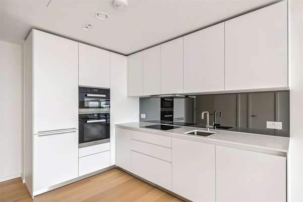 Flat Lillie Square in Greater London