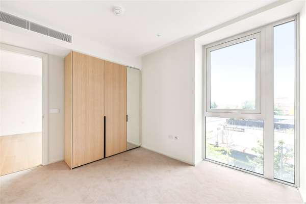 Flat Lillie Square in Greater London