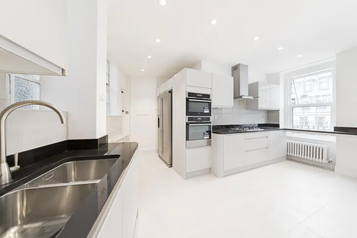 Flat Marylebone Road in City of Westminster