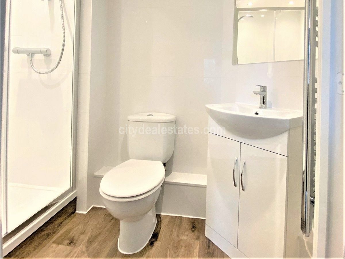 Flat Perkin Close in Greater London