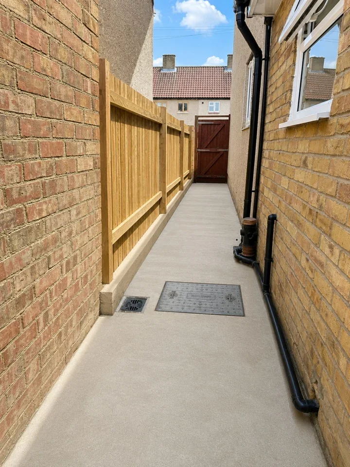 House Hereford Way in Greater London