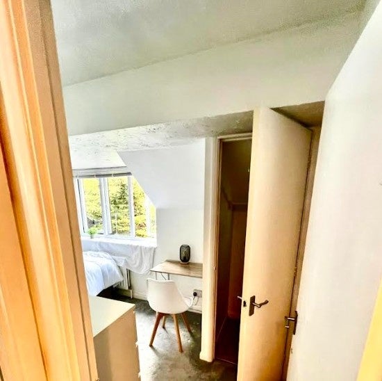 Room Ashbourne Road in Mackworth