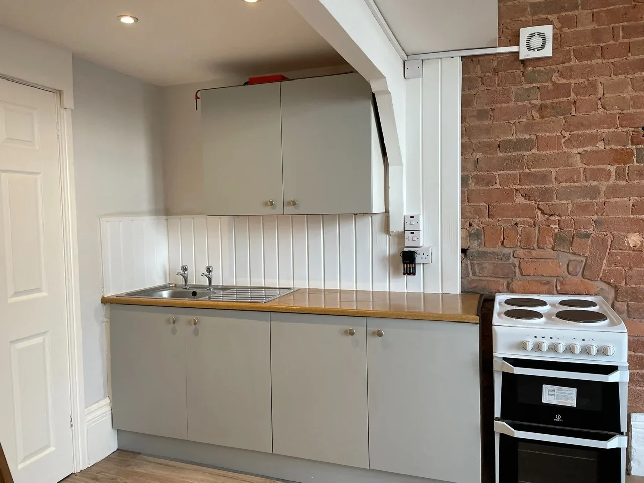 Flat Scarisbrick Street in Southport