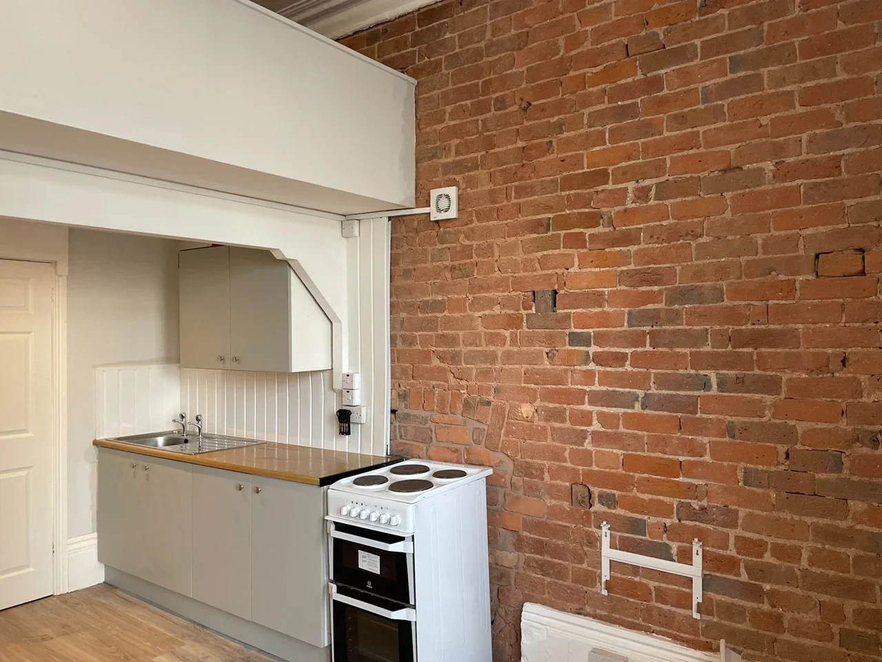 Flat Scarisbrick Street in Southport