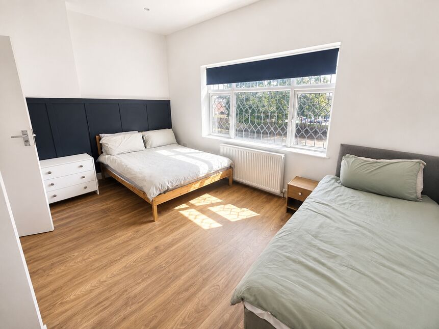 Room Corporation Road in Grimsby