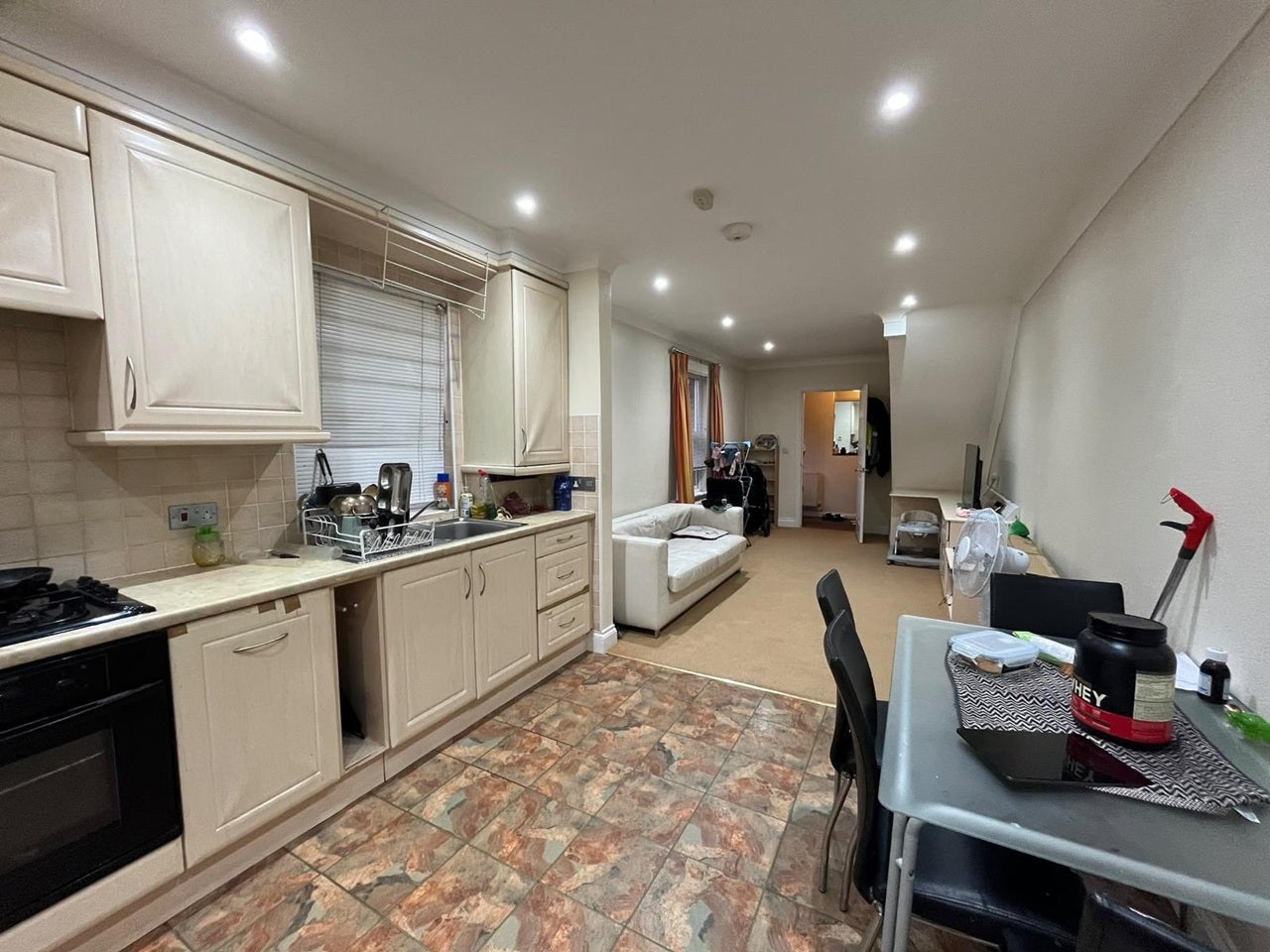 Flat Richmond Crescent in Borough of Spelthorne