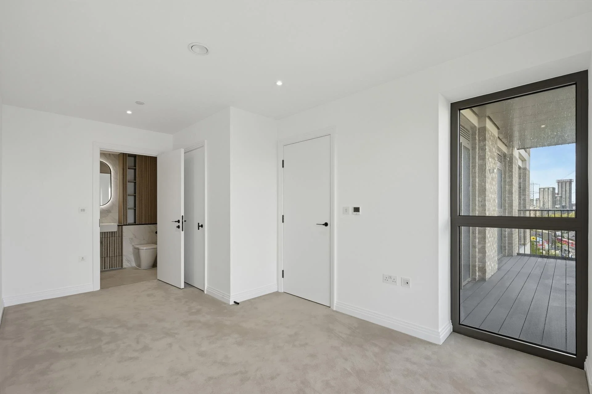 Flat Seagull Lane in Greater London