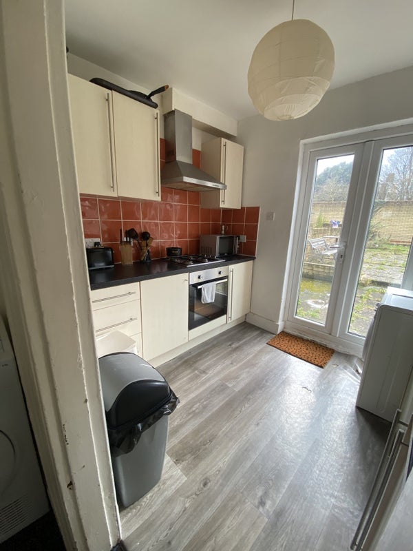 Room Sulina Road in Greater London
