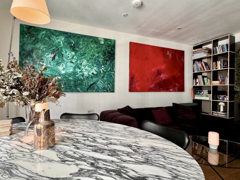 Flat Kirtling Street in Greater London