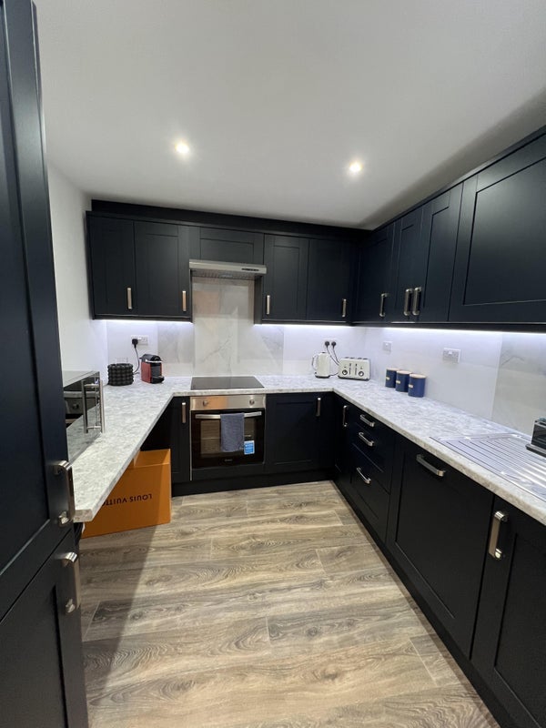 Flat Hayfield Passage in Greater London