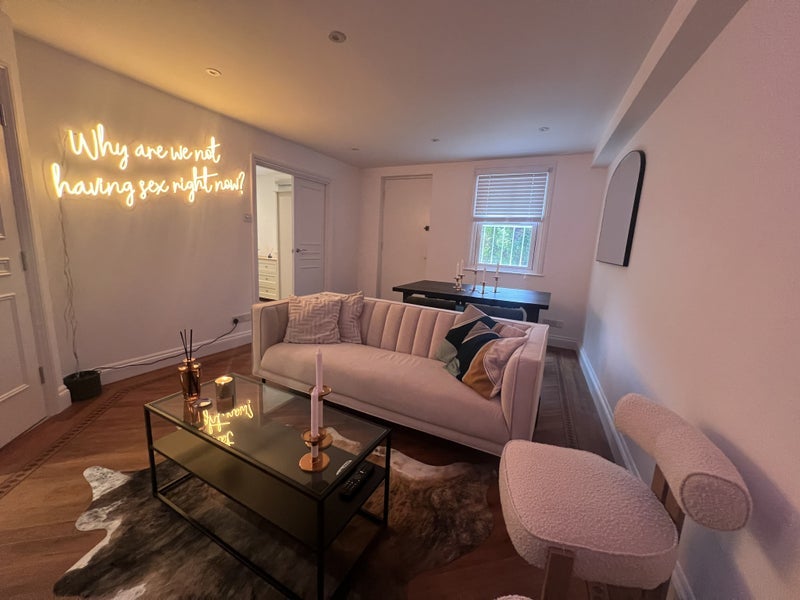 Flat Hayfield Passage in Greater London