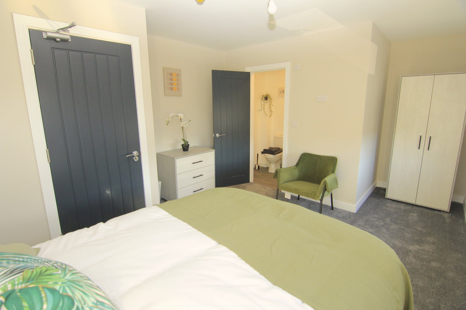 Room Ashton Hill Lane in Ashton-under-Lyne