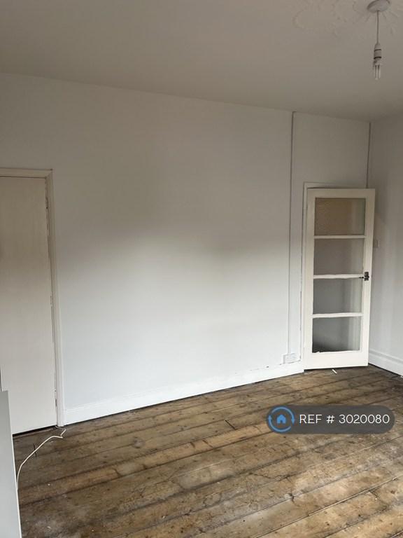 Flat Huntly Grove in Peterborough