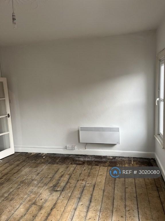 Flat Huntly Grove in Peterborough