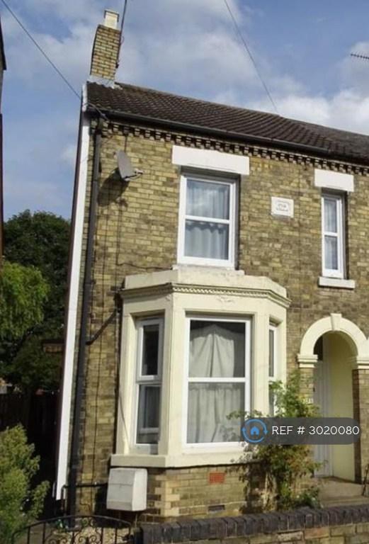 Flat Huntly Grove in Peterborough