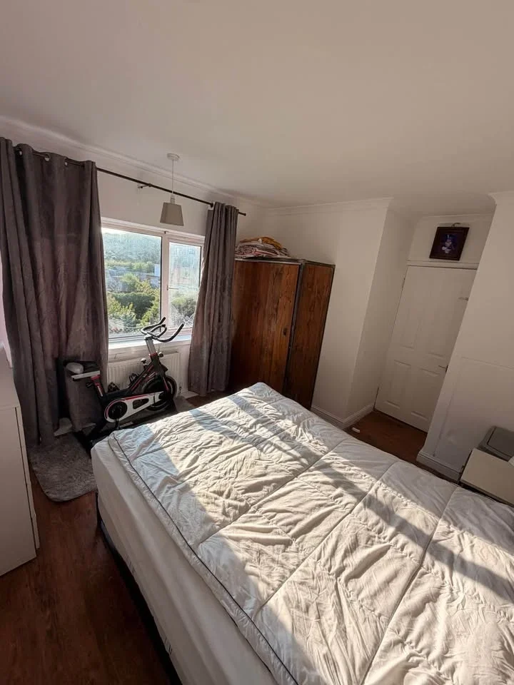 Room Richland Avenue in Greater London
