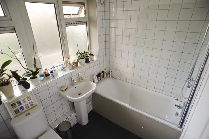 Room Agar Grove in Greater London