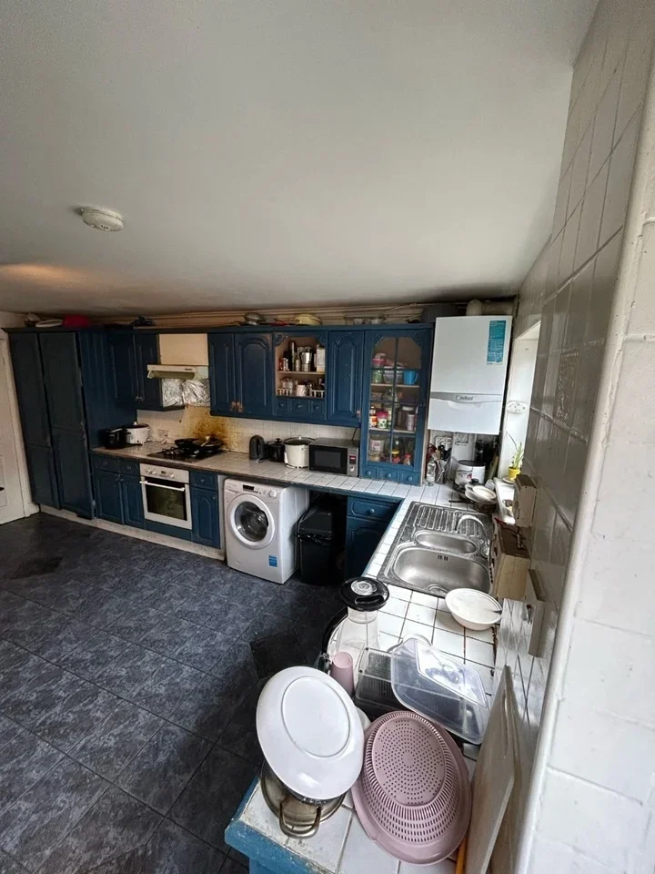 Room Clifford Road in Greater London