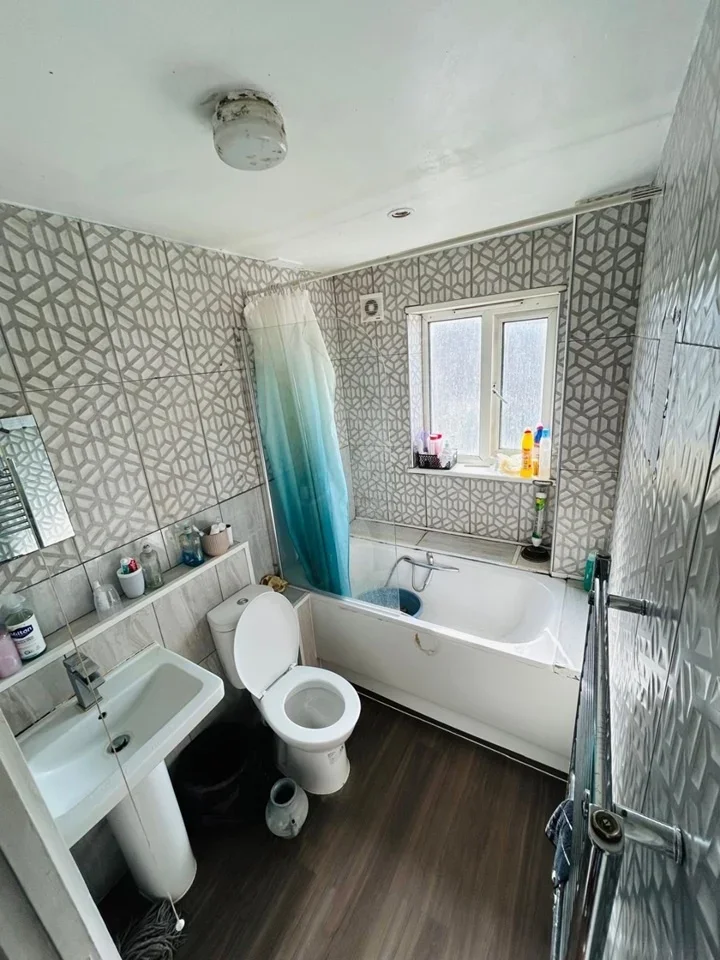 Room Clifford Road in Greater London