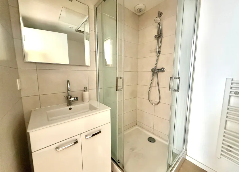 Room Rue Nicot in Bordeaux