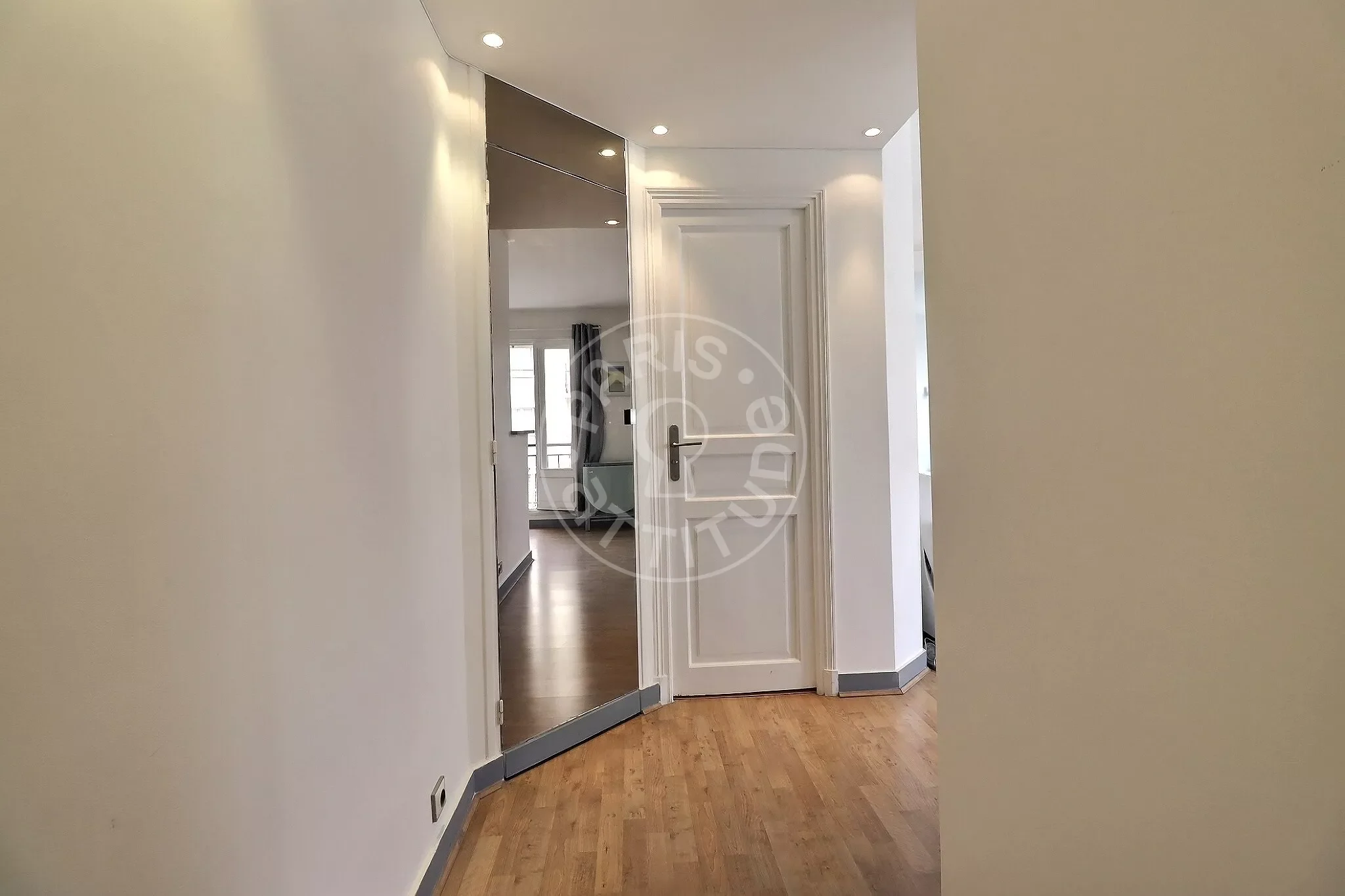 Appartement Rue Parent de Rosan à Paris