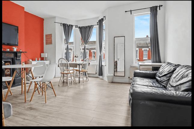 Room Pennard Road in Greater London