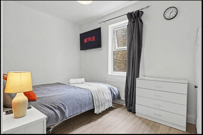 Room Pennard Road in Greater London