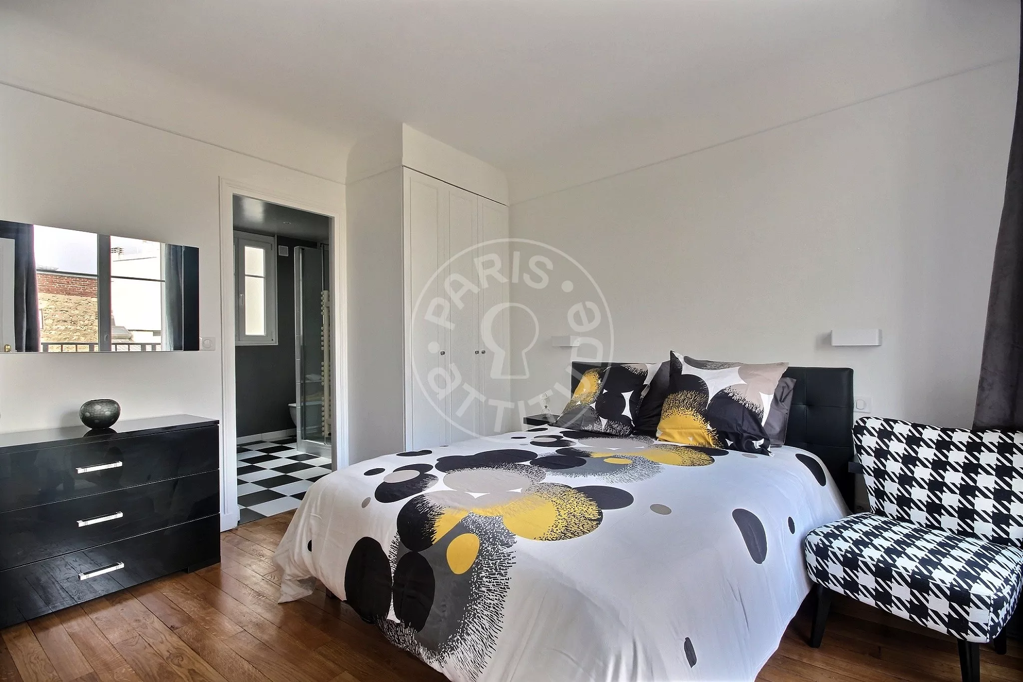 Appartement Rue de Longchamp à Paris