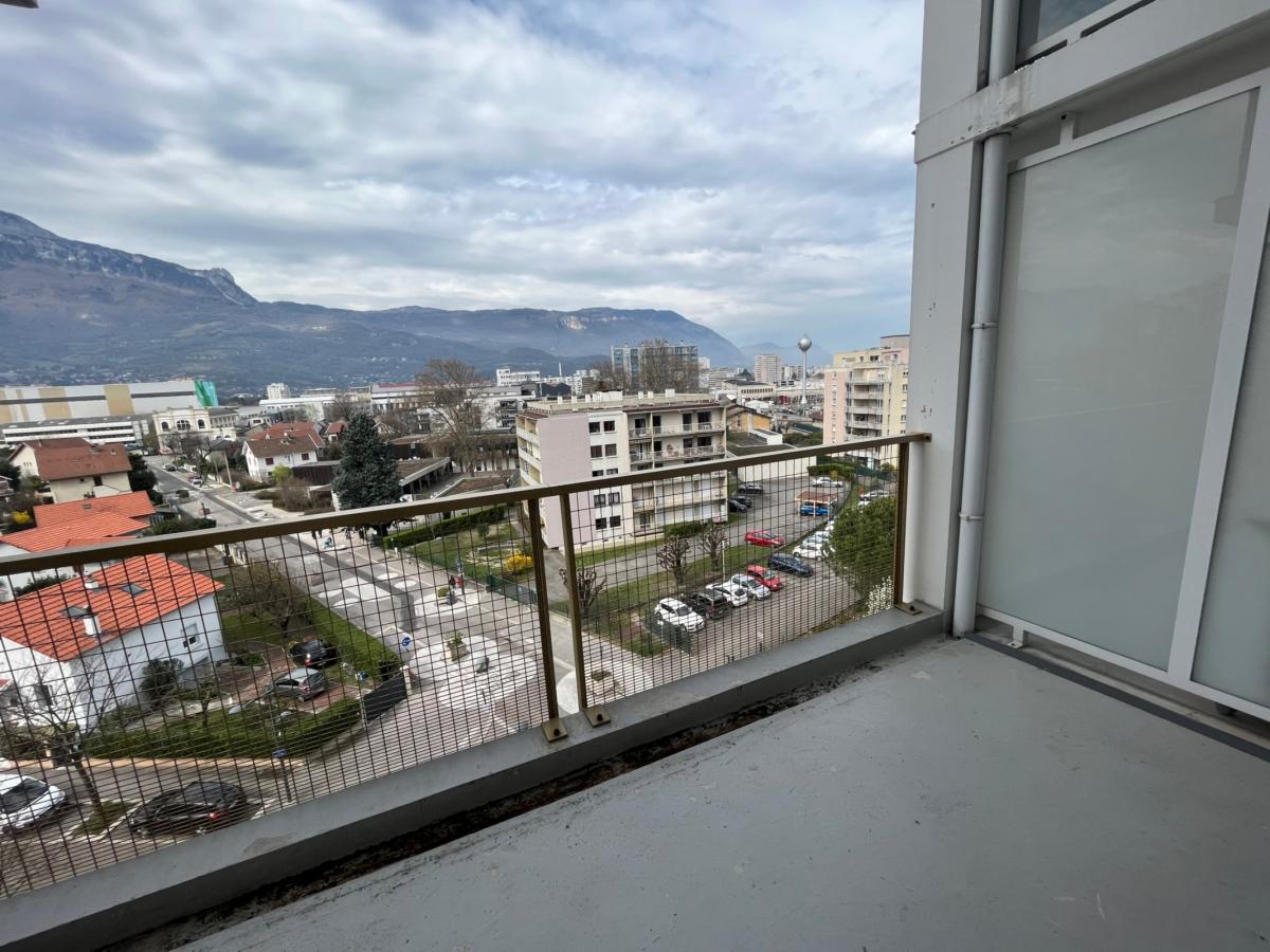 Flat Rue Lucien Andrieux in Grenoble