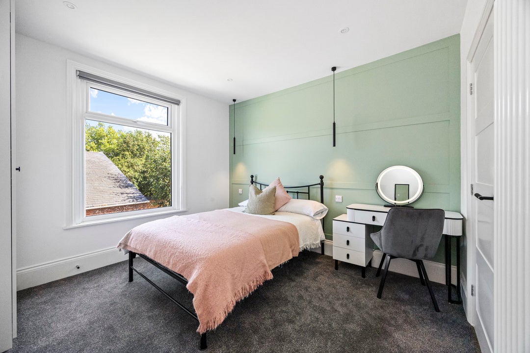 Room West Hill Street in Brighton and Hove