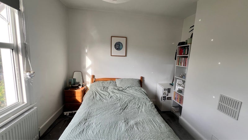 Room Waldron Road in Greater London