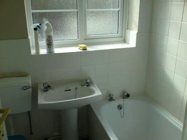 Flat Victoria Road in Greater London
