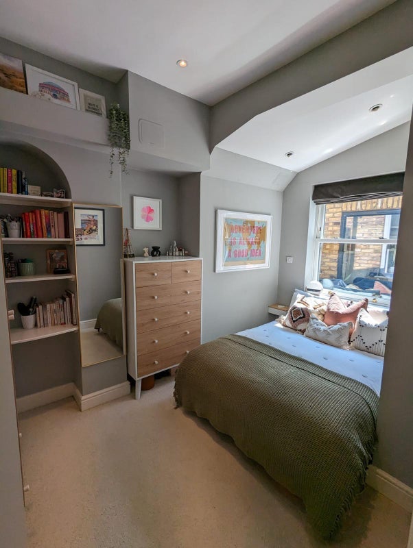Room Aboyne Road in Greater London