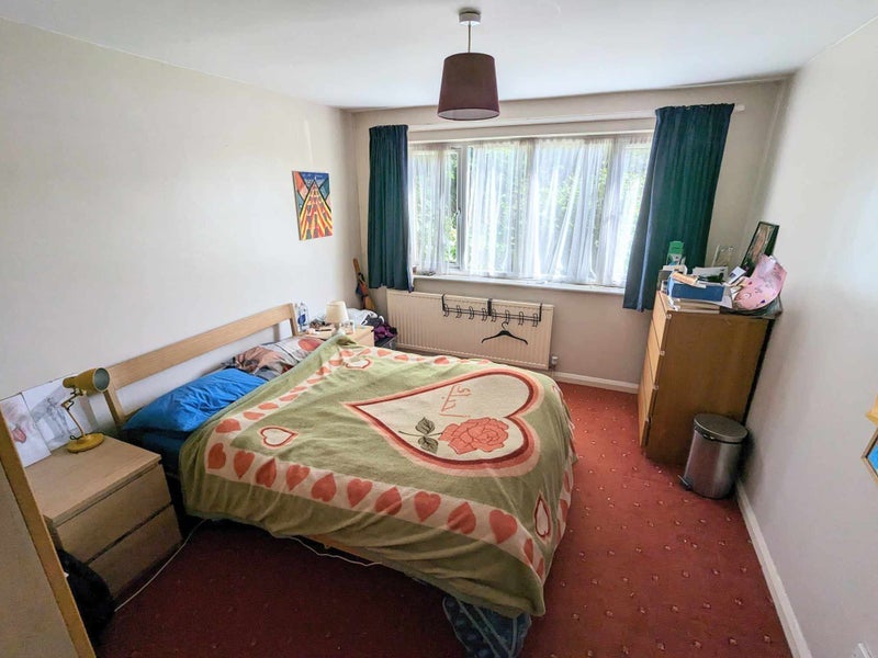 Room Regency Court in Leeds