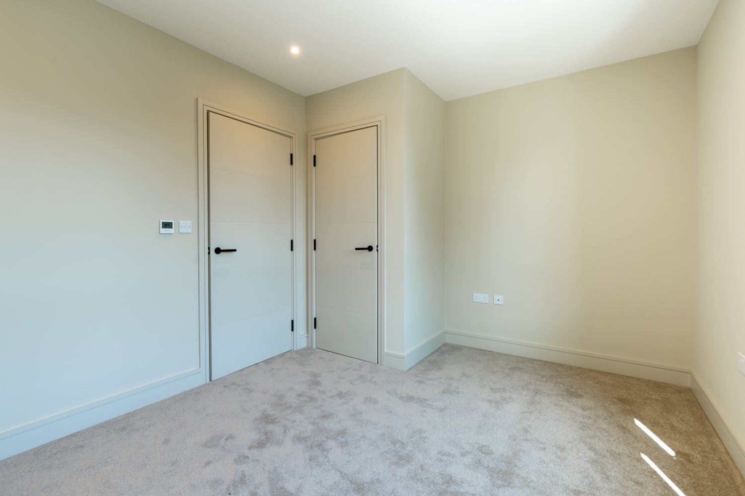 Flat Lapidge Drive in Greater London